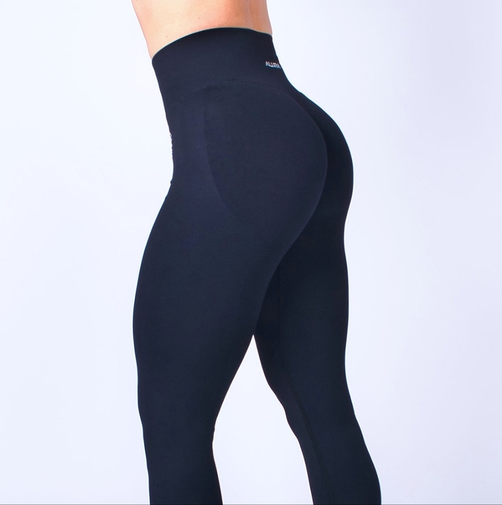 NWT - Alura Black Captivate Leggings